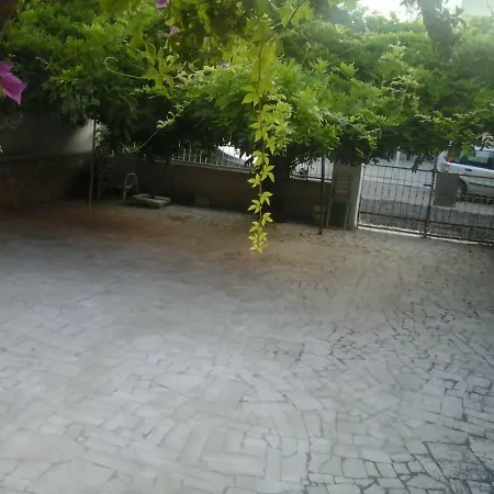 Al Vecchio Glicine 3*