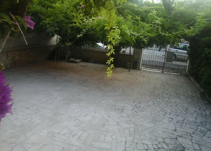 Al Vecchio Glicine 3*